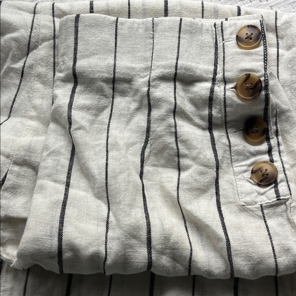 Gap's High Rise Wide-Leg Pants Smooth, lightweight. - Picture 11 of 12